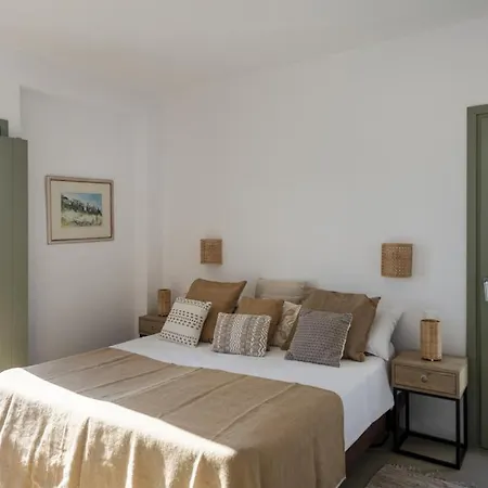Gaia - Design And Convivial Villa