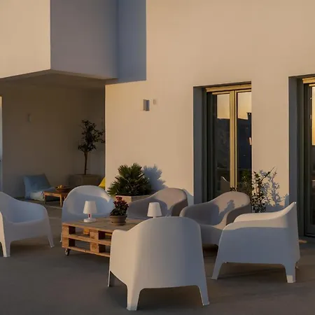 Gaia - Design And Convivial Villa *