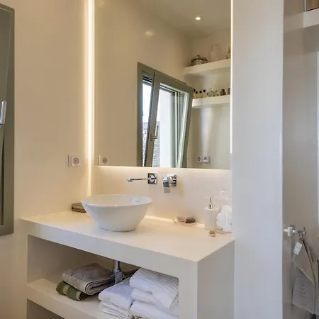 Gaia - Design And Convivial Villa *